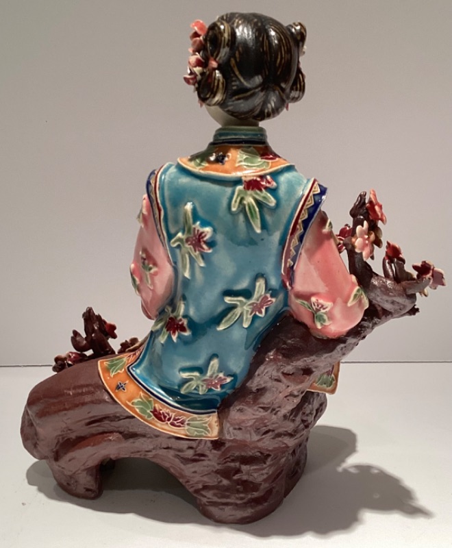 Photo 5 of DELICATE BEAUTIFULLY DETAILED ASIAN FIGURINE 9”