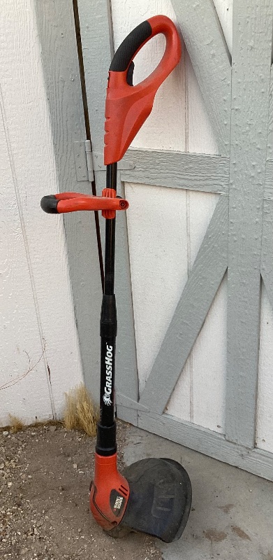 Photo 3 of BLACK AND DECKER WEED-EATER & RUBBERMAID TRASH CAN