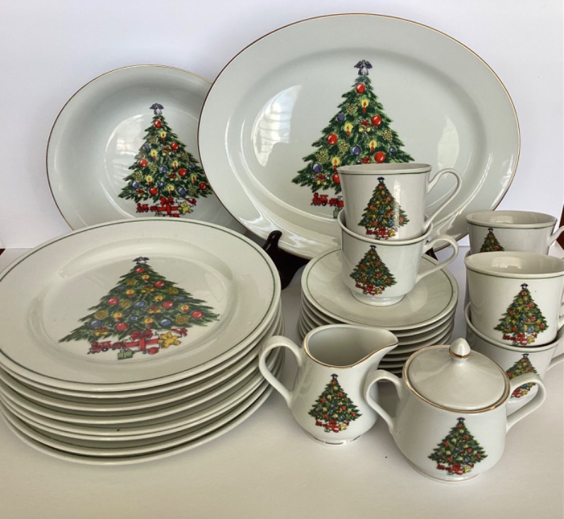 Photo 1 of VINTAGE ALCO INDUSTRIES CHRISTMAS DISHES