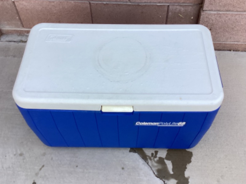 Photo 3 of COLEMAN POLYLITE68 COOLER