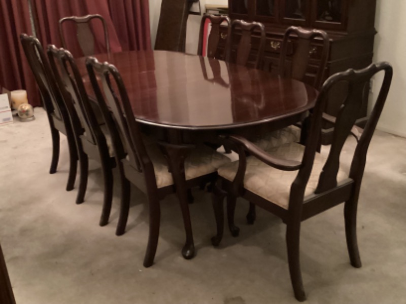 Photo 1 of ETHAN ALLEN DINING TABLE WITH EXTRA 2 LEAFS AND COVER 43”X 66” X 29”  // LEAFS  -18” EACH