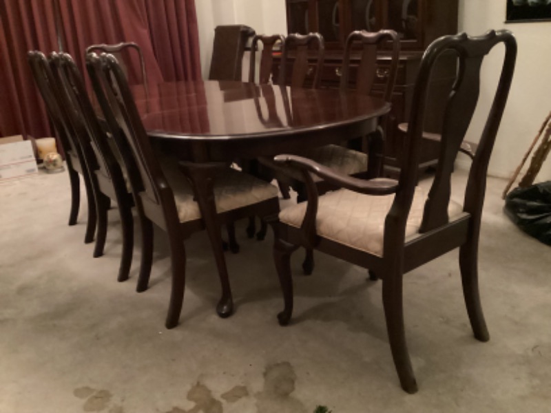 Photo 2 of ETHAN ALLEN DINING TABLE WITH EXTRA 2 LEAFS AND COVER 43”X 66” X 29”  // LEAFS  -18” EACH