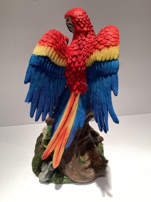 Photo 1 of DOUBLE MACAWS STATUE H - 15”