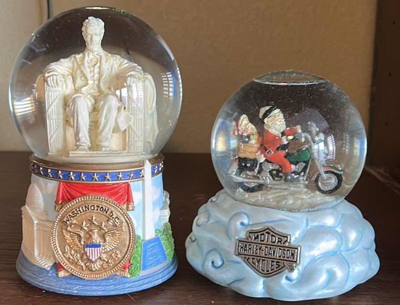 Photo 1 of 2 MUSICAL SNOW GLOBES
