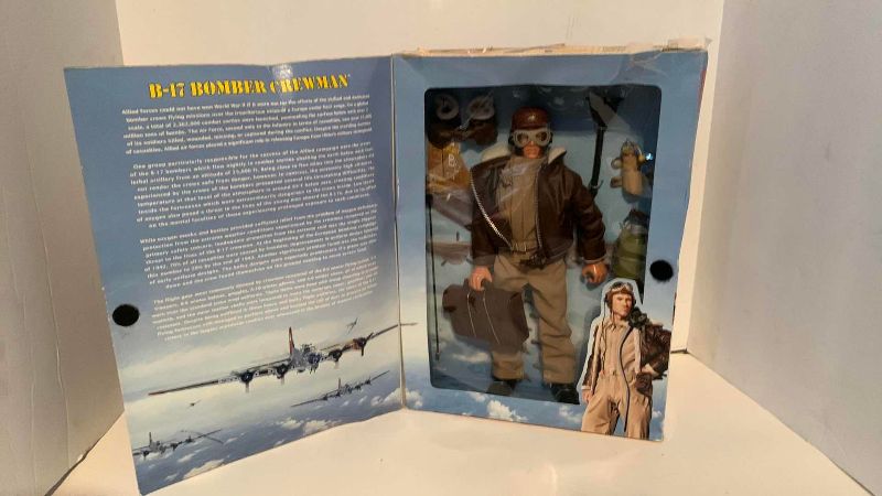 Photo 2 of G.I. JOE CLASSIC COLLECTION B-17 BOMBER CREWMAN