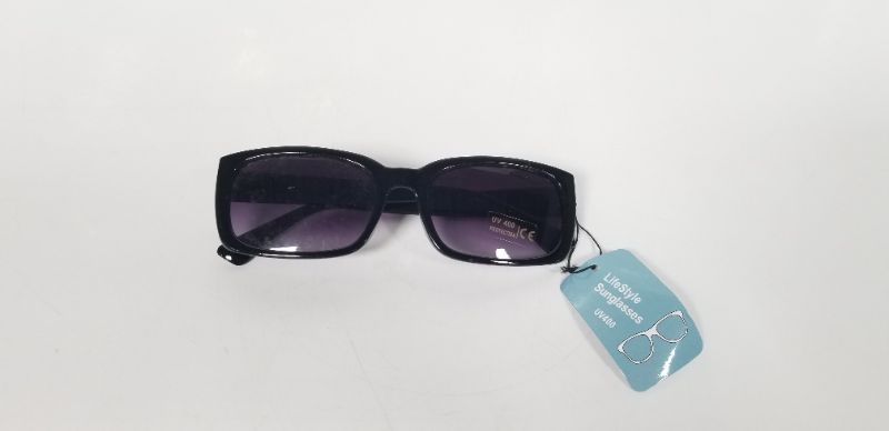 Photo 2 of SUNGLASS PROTECTS UP TO 400UV NEW 