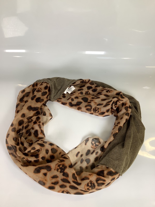 Photo 1 of BROWN WOMENS DONUT SCARF NEW 