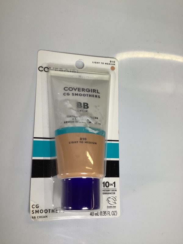 Photo 2 of COVERGIRL Smoothers SPF 21 Tinted Coverage, Light to Medium 810, 1.35 oz