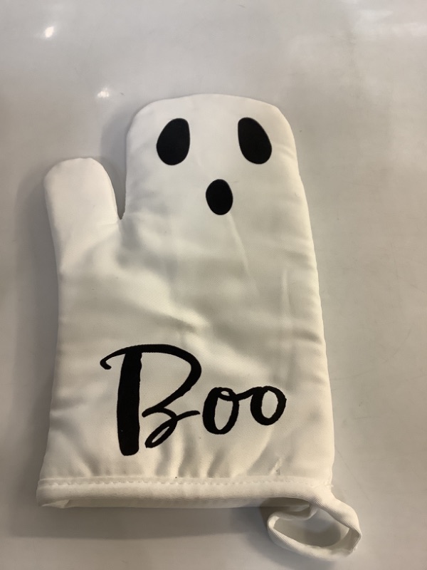 Photo 1 of WHITE OVEN MITT - BOO GHOST 