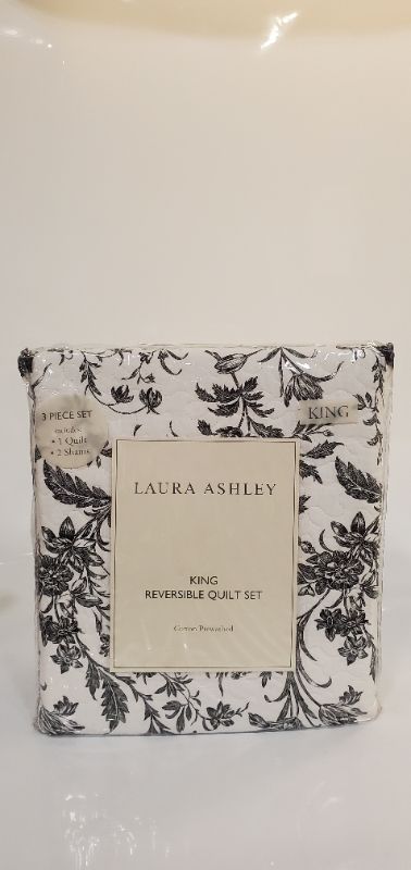 Photo 2 of Laura Ashley Home Amberley Collection Cotton Reversible Bedding with Matching Shams, Lightweight Home Decor for All Seasons, King, Black/White Black/White King Quilt Set