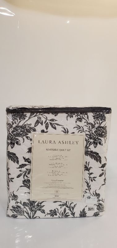 Photo 3 of Laura Ashley Home Amberley Collection Cotton Reversible Bedding with Matching Shams, Lightweight Home Decor for All Seasons, King, Black/White Black/White King Quilt Set