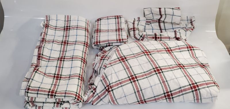 Photo 1 of Threshold Plaid Flannel Sheet Set -Green Red Blue Winter Bedroom - Full Size -  Includes 2 pillow cases, 1 bed sheet and 1 fitted sheet 