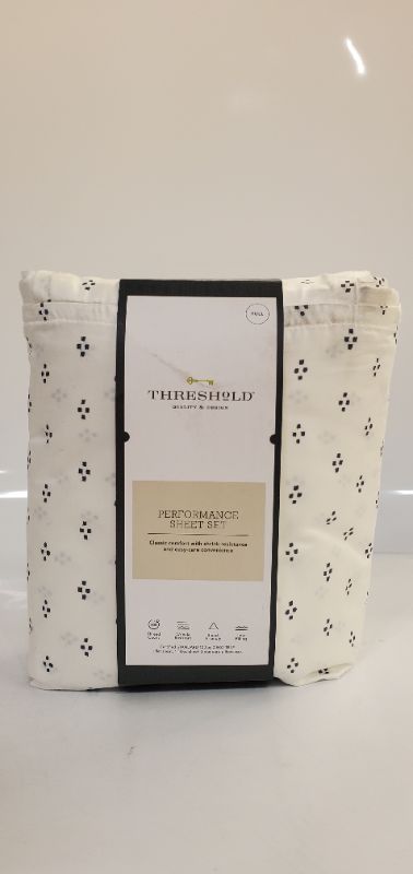 Photo 2 of 400 Thread Count Printed Performance Sheet Set - Threshold