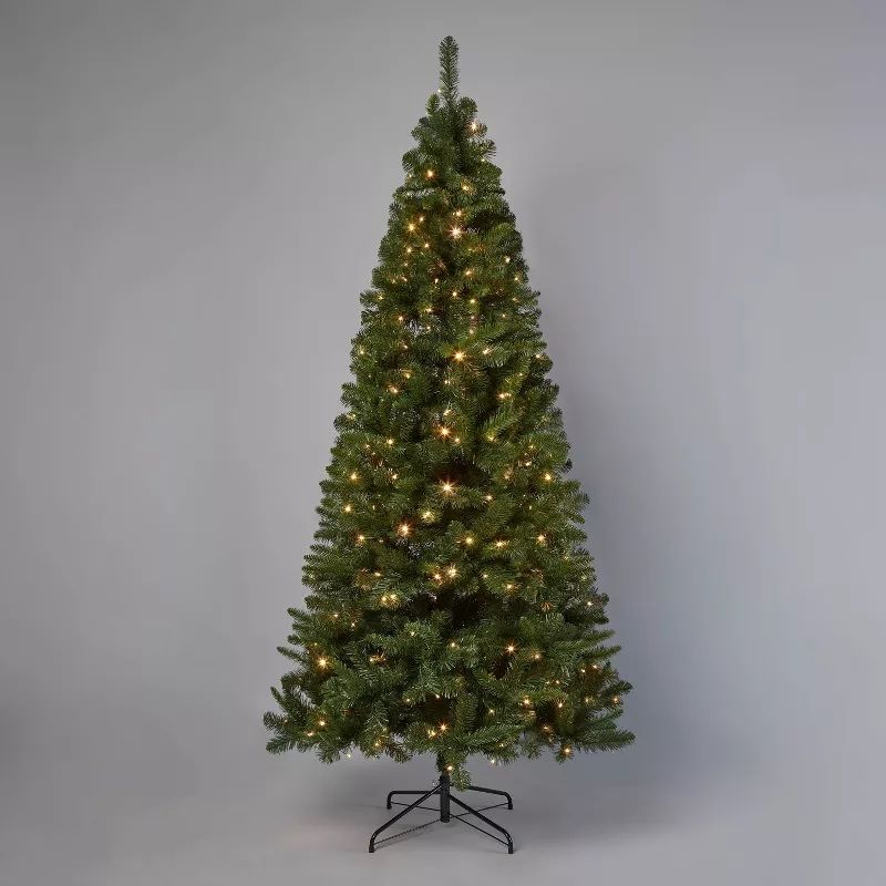 Photo 1 of WONDERSHOP - 7 1/2 HEIGHT ALBERTA SPRUCE LIT TREE 