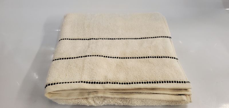 Photo 2 of  ZERO TWIST LOOPS LUXURY COTTON BATH TOWEL - ONE TOWEL ONLY 