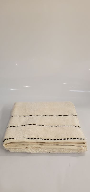 Photo 4 of  ZERO TWIST LOOPS LUXURY COTTON BATH TOWEL - ONE TOWEL ONLY 