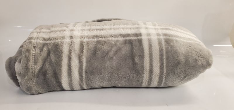 Photo 2 of WHITE AND GRAY MICROPLUSH BLANKET - FULL 