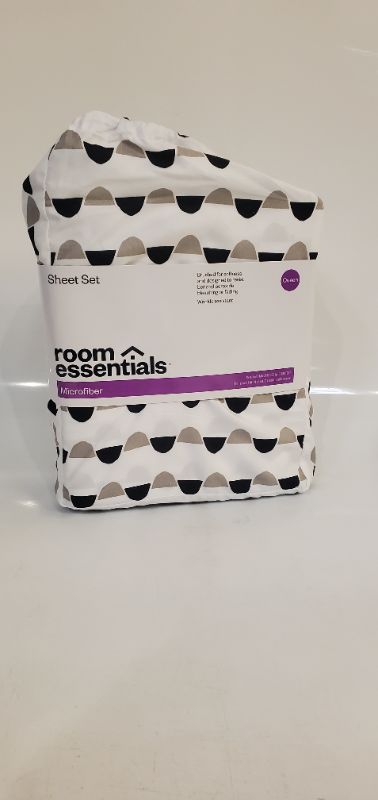 Photo 1 of ROOM ESSENTIAL - MICROFIBER QUEEN SHEET SET 