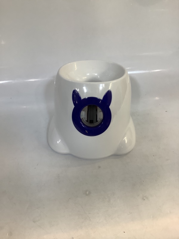 Photo 3 of YEEGO DIRECT Ball Launcher for Dogs - Automatic Dog Ball Launcher with 5 Tennis Ball - Interactive Dog Toys Pet Ball Indoor Thrower Machine