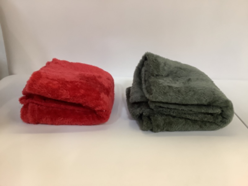 Photo 1 of 2Pk Wondershop Red & Green Fuzzy Throws 
