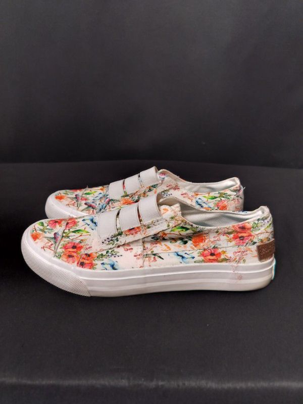 Photo 1 of WOMENS BLOWFISH MALIBU MAURA SLIP ON SIZE 7