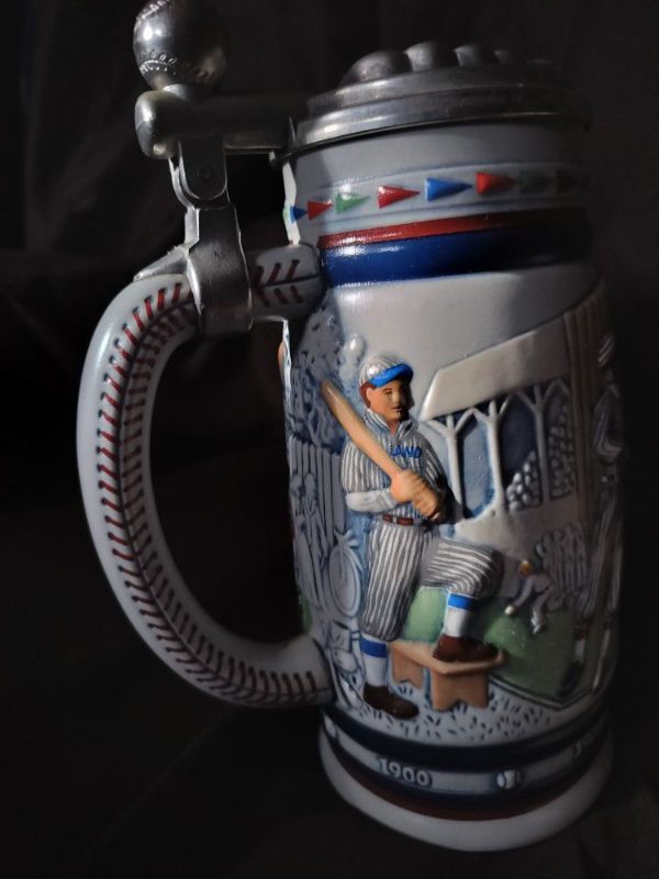 Photo 3 of VINTAGE AVON 1984 TRIBUTE TO BASEBALL BEER STEIN