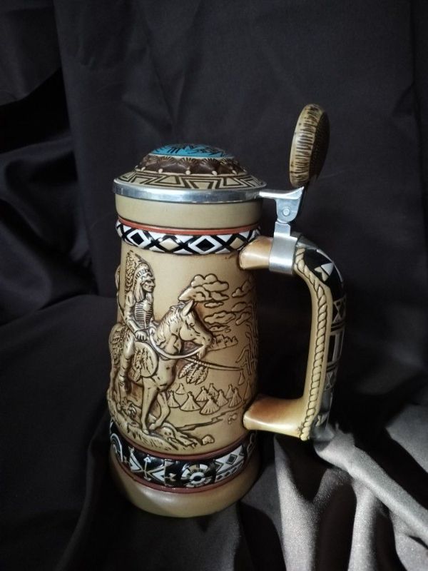 Photo 3 of VINTAGE AVON 1988 TRIBUTE TO THE AMERICAN FRONTIER BEER STEIN