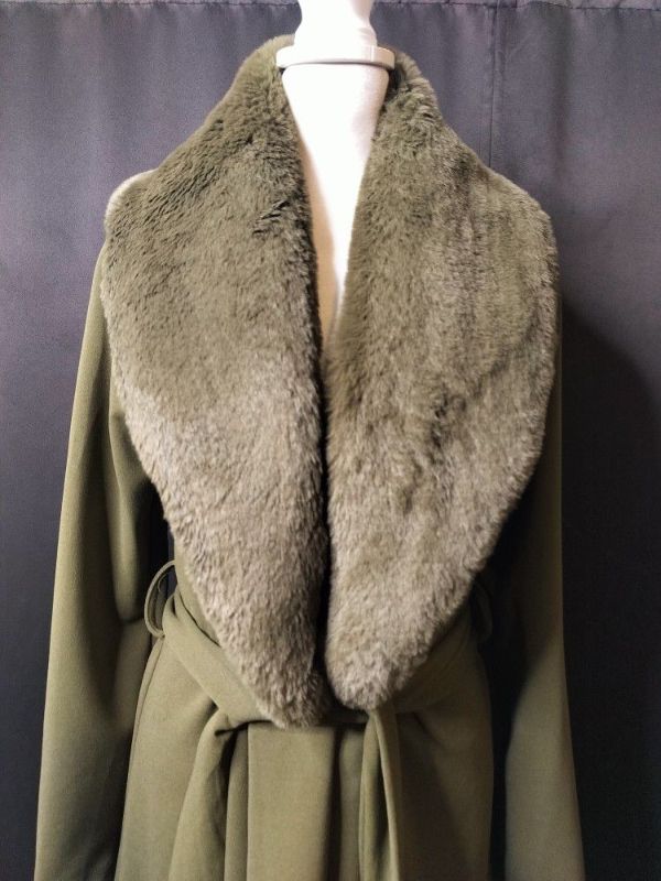 Photo 2 of WOMENS FASHION NOVA FAUX FUR TRENCH COAT SIZE XS