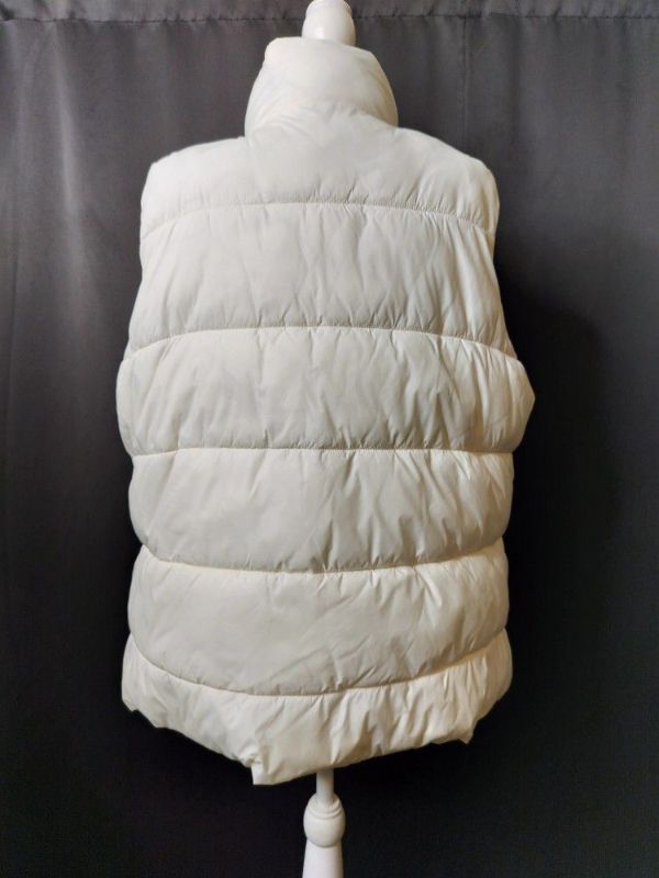 Photo 2 of MENS OLD NAVY PUFFER VEST SIZE XL