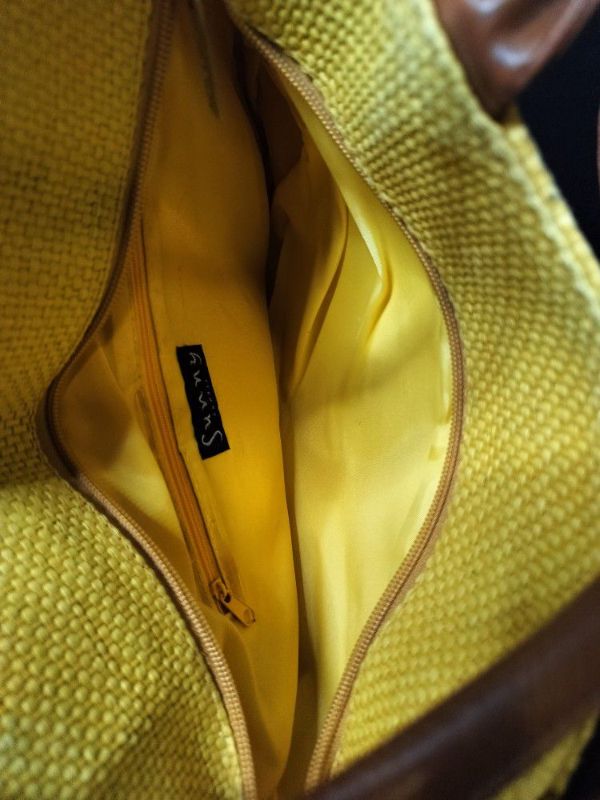 Photo 3 of WOMENS SUNNY HAWAII YELLOW SHOULDER BAG WITH PINEAPPLES