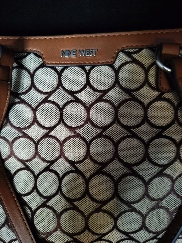 Photo 2 of WOMENS NINE WEST SHOULDER BAG