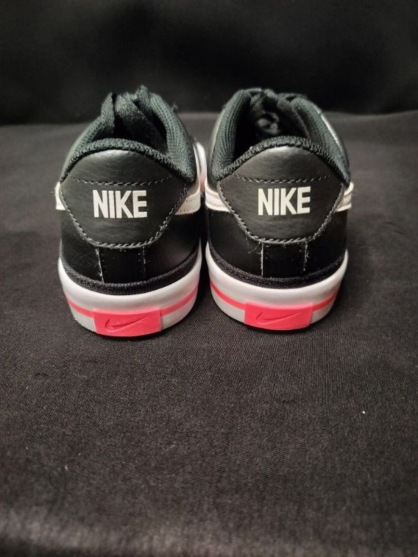 Photo 4 of BOYS NIKE COURT LEGACY SIZE 4Y