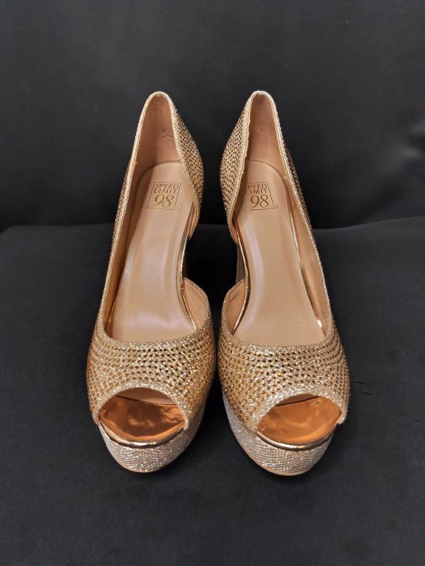 Photo 2 of WOMENS GOLD SEQUINED SPEED LIMIT 98 PEEP TOE HEELS 8.5