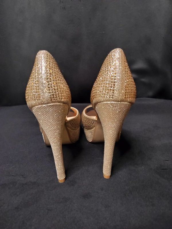 Photo 3 of WOMENS GOLD SEQUINED SPEED LIMIT 98 PEEP TOE HEELS 8.5