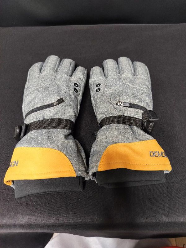 Photo 1 of MENS DEMON WINTER GLOVES SIZE LARGE