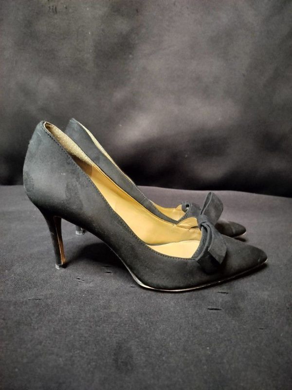 Photo 2 of WOMENS ANN TAYLOR NOW HEELS SIZE 7.5