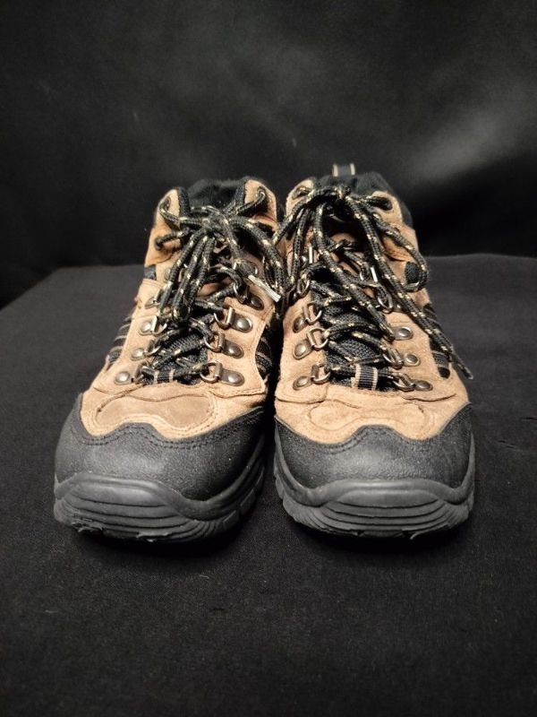 Photo 2 of WOMENS ROUTE 66 TRAIL SHOES SIZE 6.5