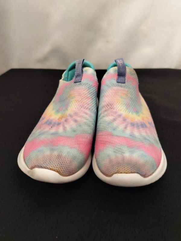 Photo 2 of GIRLS SKETCHERS TIE DYE SIZE 1