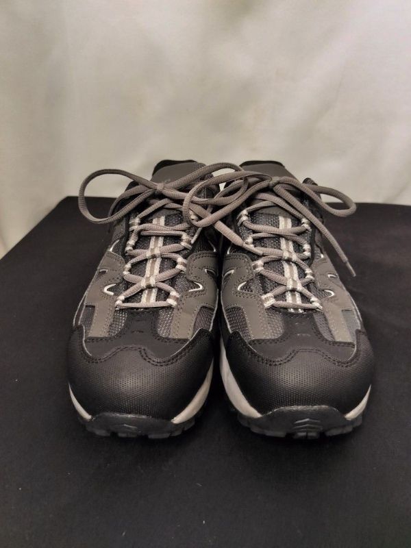 Photo 2 of MENS REDWING WORX STEEL TOED SLIP RESISTANT WORK SHOES SIZE 9