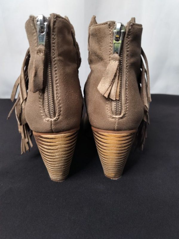 Photo 3 of WOMENS NOT RATED SUEDE FRINGE TRIM ANKLE BOOTS SIZE 7.5