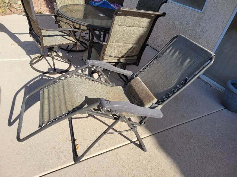 Photo 1 of STYLE WELL OUTDOOR PATIO SET WITH EXTRA RECLINER