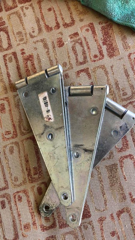 Photo 1 of CONTAINER OF ASSORTED SHELF BRACKETS