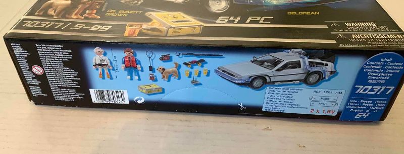 Photo 1 of BACK TO THE FUTURE DELOREAN PLAYSET 70317