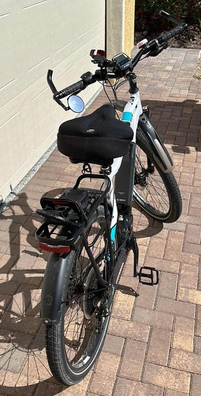 Photo 3 of HAIBIKE TREKKING 7 ELECTRIC BIKE WITH BOSCH CHARGER-EXCELLENT CONDITION