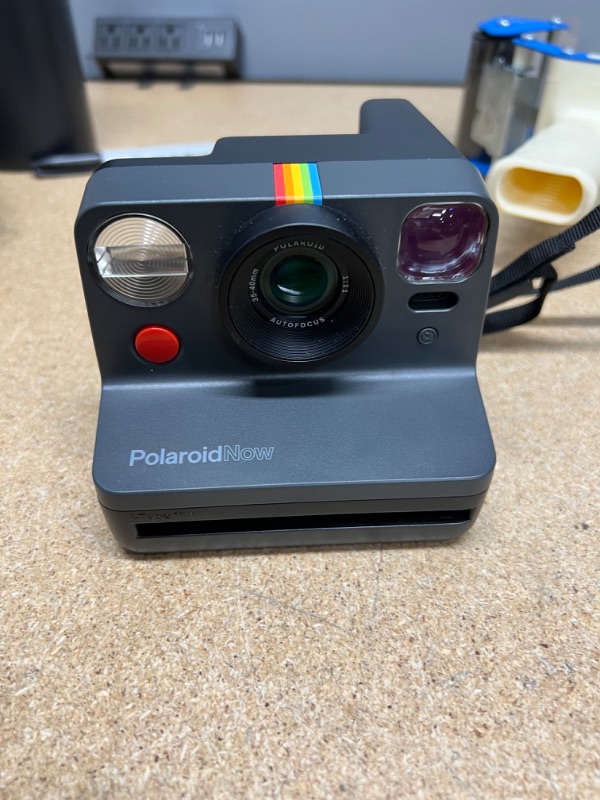 Photo 2 of UNABLE TO TEST !!! Polaroid Originals Now I-Type Instant Camera - Black (9028)
