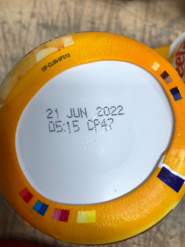 Photo 3 of **EXPIRES JUNE 2022** Velveeta Shells & Cheese Microwavable Shell Pasta & Cheese Sauce with 2% Milk Cheese (4 ct Pack, 2.19 oz Cups) (5 PACKS)
