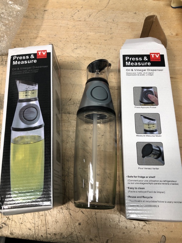 Photo 2 of ** SETS OF 2**
RYAGZAM Kitchen Oil Dispenser Press and Measure Oil Dispenser Bottle, Cruet with Pourers,Wide Opening for Easy Refill and Cleaning, Clear Glass Oil Bottle with Scale 17oz [500ml]
