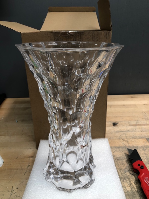 Photo 2 of 
Roll over image to zoom in




NC Flower Vase, 11" H x 6.8" W, Ice Cubes Shape Thickened Crystal Glass vase for Home Decor, Wedding or Gift, 1 Piece