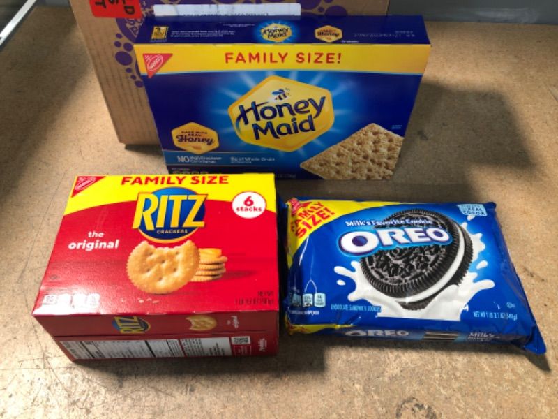 Photo 2 of ** EXP: 17 MAY 2022**  ** NON-REFUNDABLE**  ** SOLD AS IS**
OREO Original Cookies, RITZ Crackers, Honey Maid Graham Crackers Variety Pack, Family Size, 3 Packs
