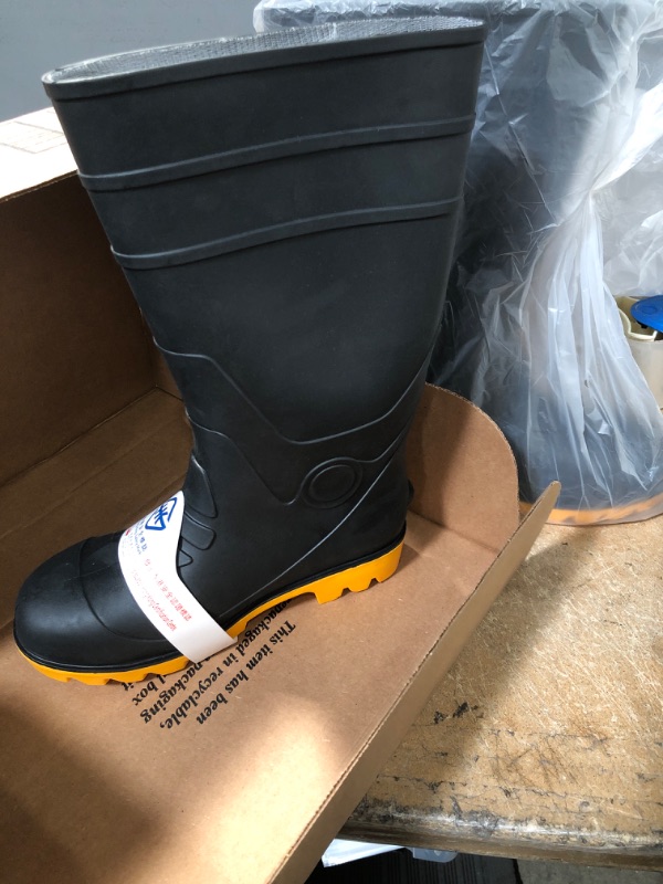 Photo 1 of  Protective Footwear EC02A3307 Purofort Expander Full Safety Boots with Slip-Resistant Vibram Rubber Sole and Steel Toe, 100% Waterproof, Lightweight and Durable Protective SIZE 8 IN MEN